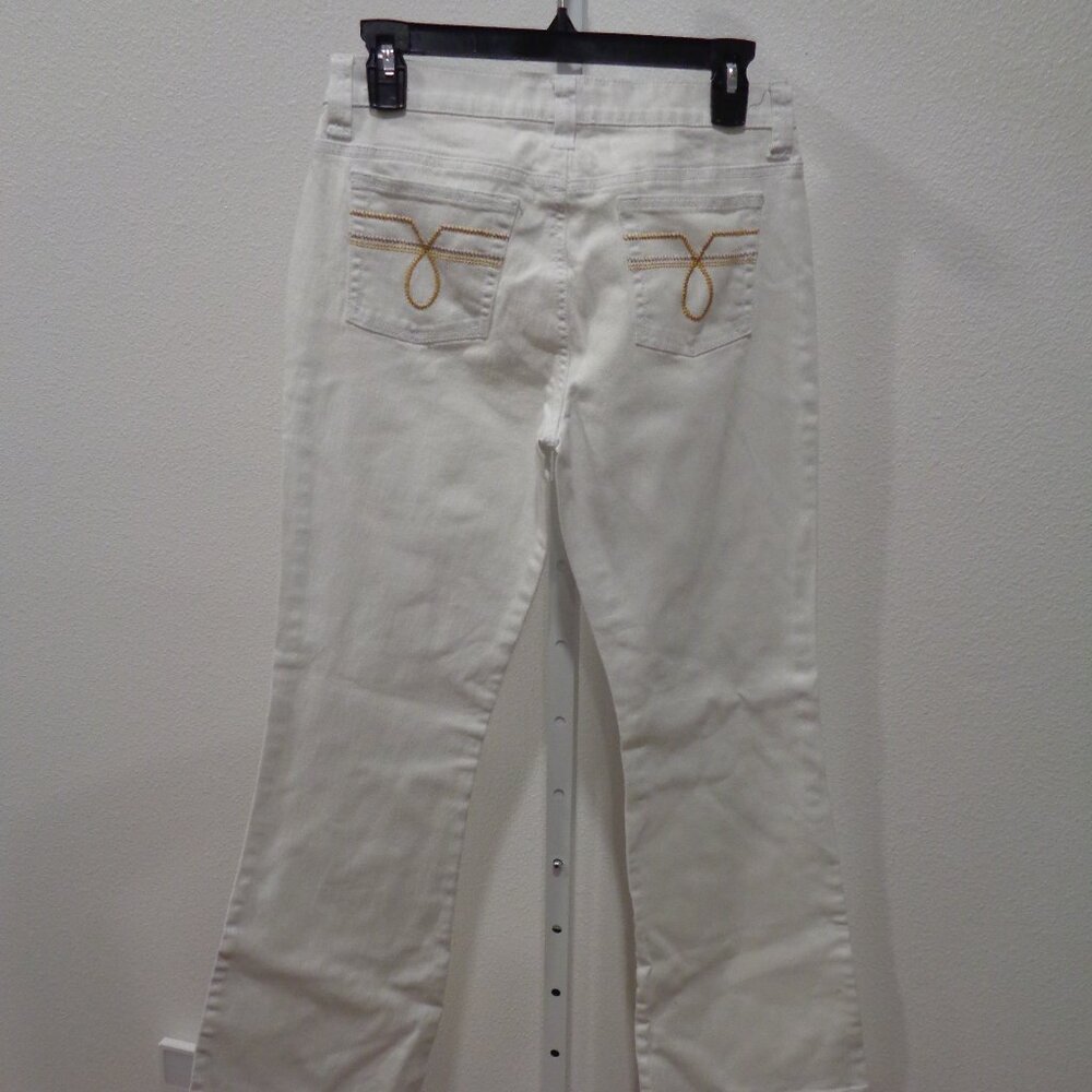 SO Junior's Stretch Flare White Jeans Size 9